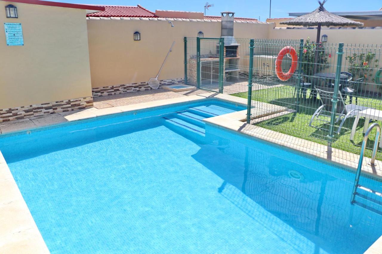 Bungalow Curro Pareja 97 Конил-де-ла-Фронтера Екстериор снимка